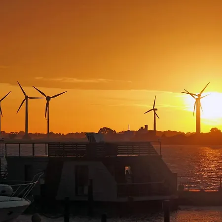 Kaddis Sundream - Stern Hausboot 度假居 *